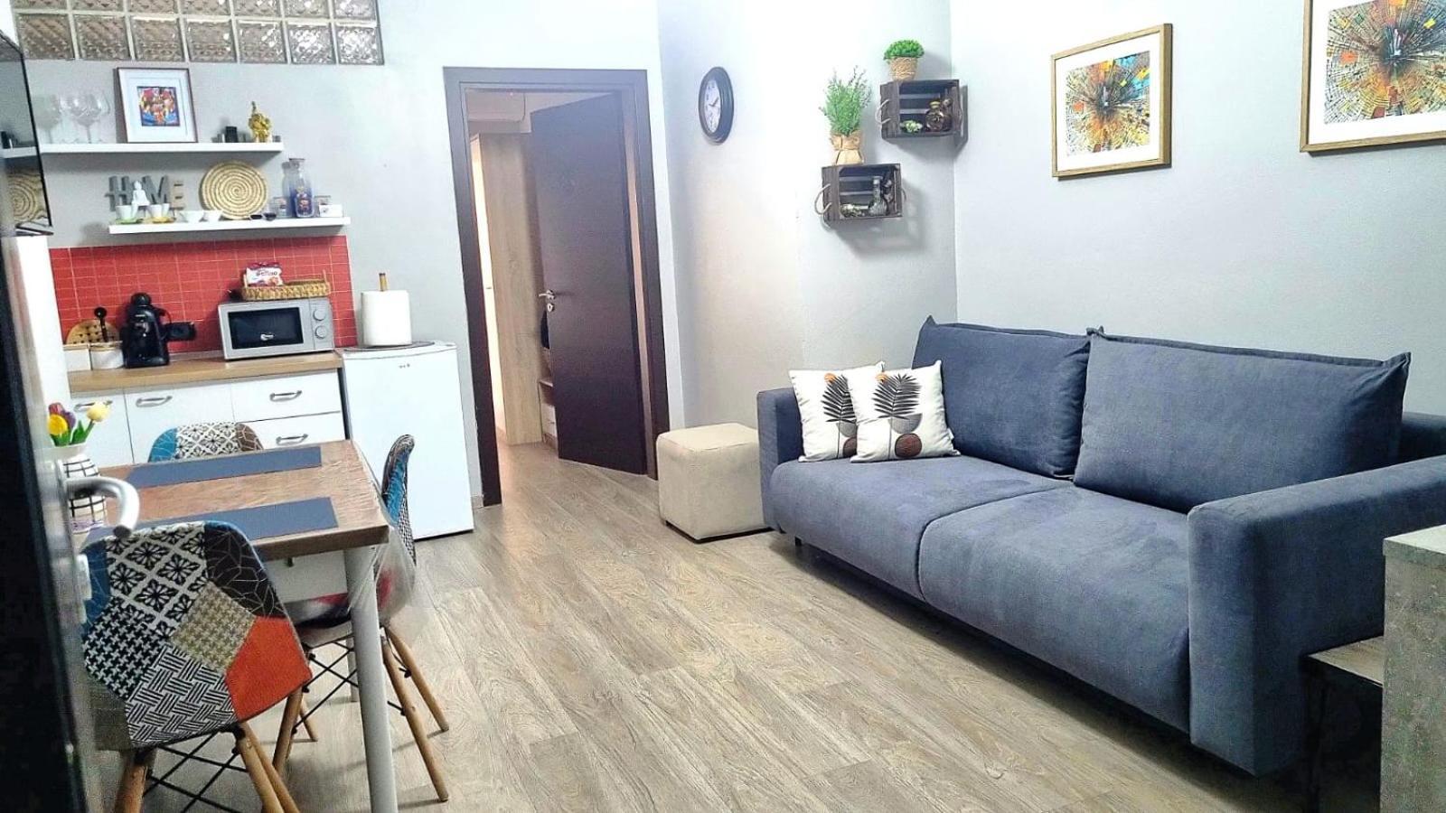 Nevila'S Apartment Tirana Exterior photo